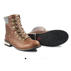 Kodiak Surrey Hiking style boots size 6.5